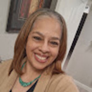 Meet your Posher, Elaine